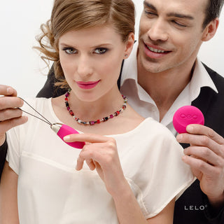 LELO - LYLA 2 INSIGNIA DESIGN EDITION CHERRY MASSAGE EGG